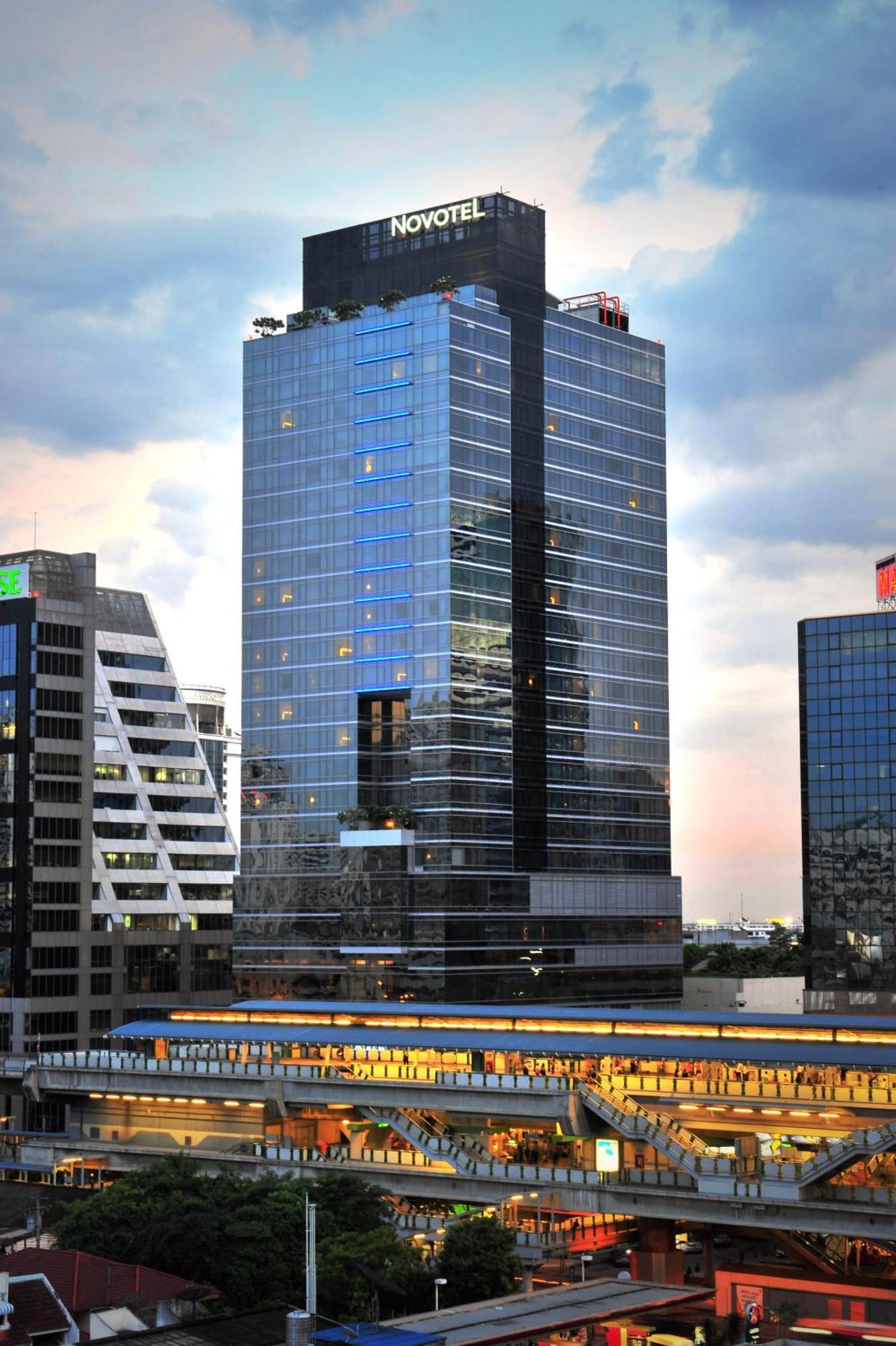 Four Points By Sheraton Bangkok Ploenchit - Formerly Novotel Bangkok Ploenchit Zewnętrze zdjęcie